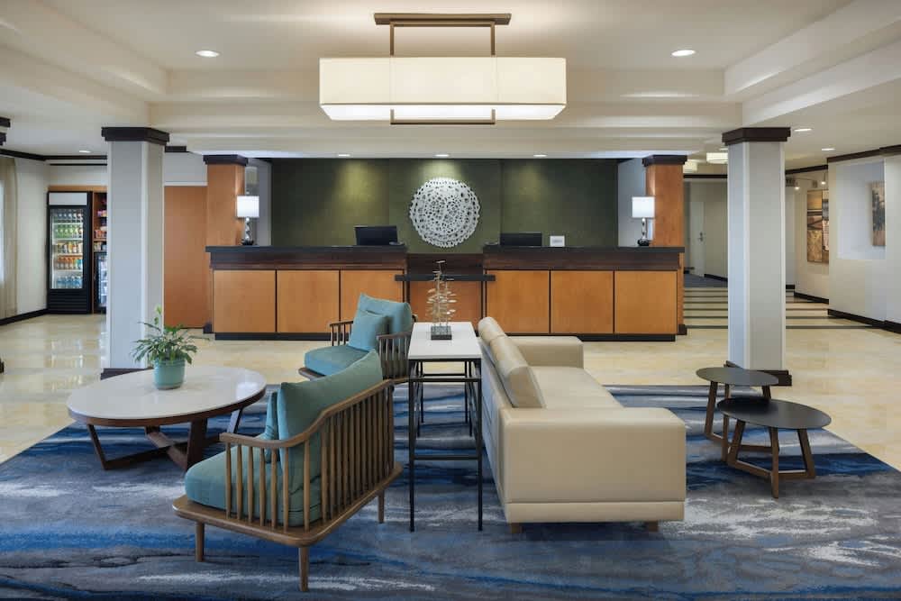 Fairfield Inn and Suites Turlock 1