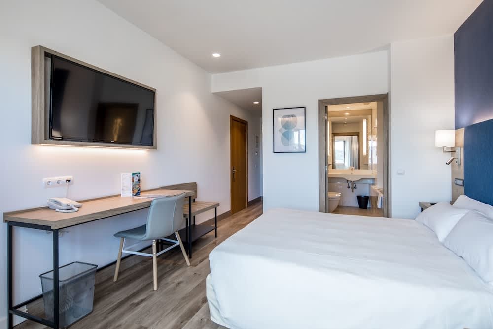 Hotel Puerta de Bilbao 3