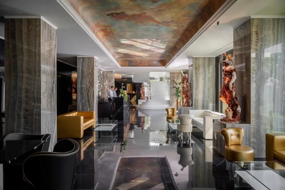 The Promenade Luxury Wellness Hotel 2