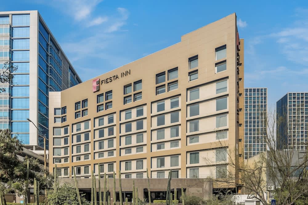 Fiesta Inn Monterrey Valle 1