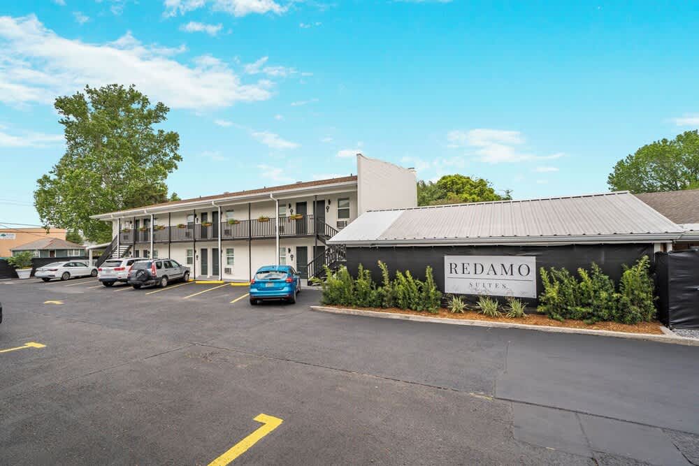 Redamo Suites 1