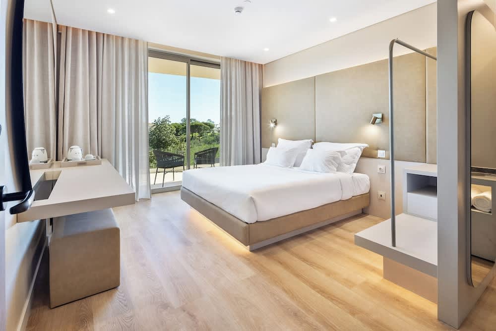 Castelo Suites Hotel 5