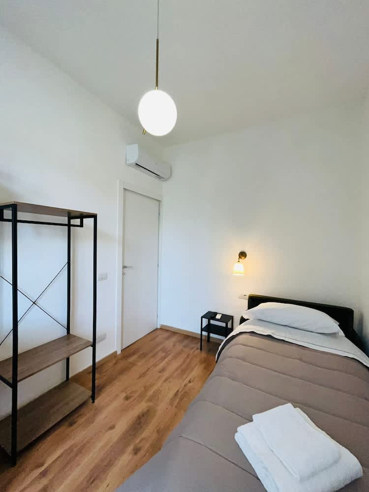 Prime Rooms Della Loggia 5