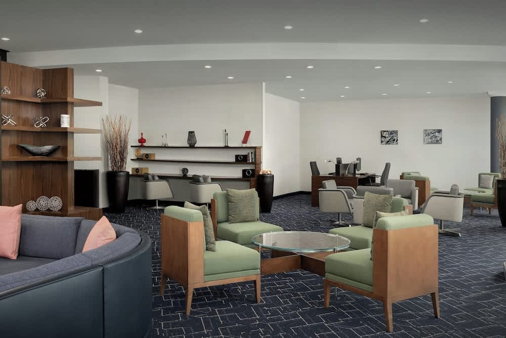 Courtyard by Marriott Salisbury 2