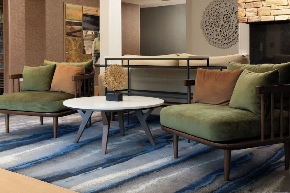 Fairfield Inn and Suites by Marriott Cincinnati Eastgate 2