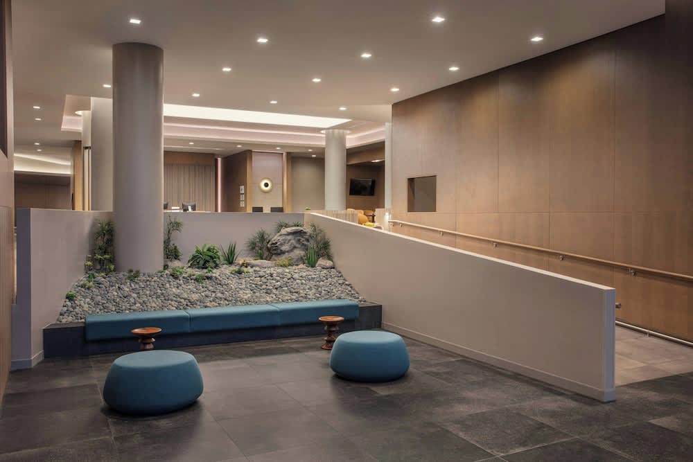 Sheraton LaGuardia East Hotel 2