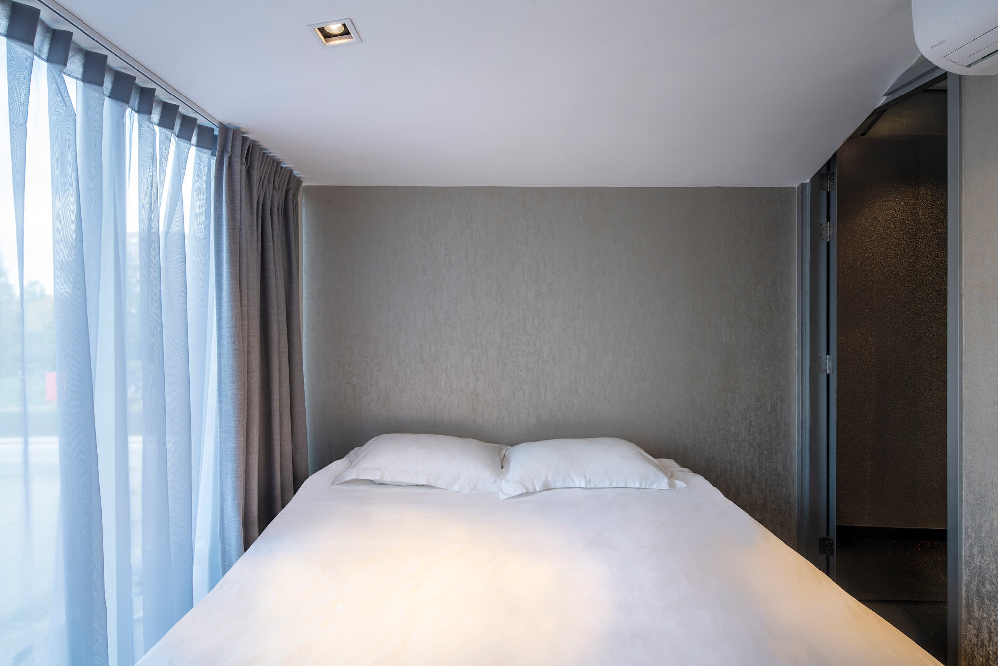 Diamond Capsule Hotel Amsterdam South 4