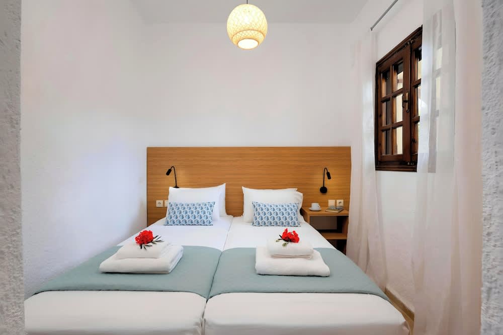 Plaisir Beachside Apts 2