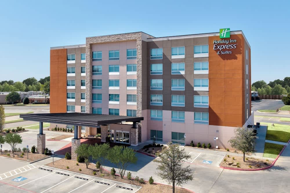 Holiday Inn Express & Suites MOORE by IHG 1