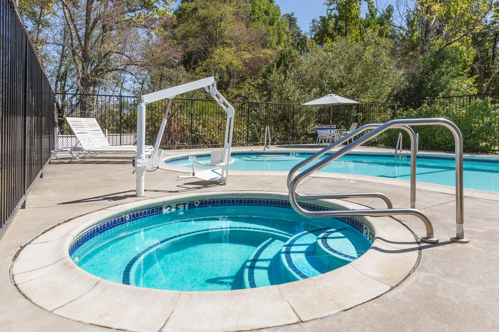 SUPER 8 BY WYNDHAM WILLITS 2