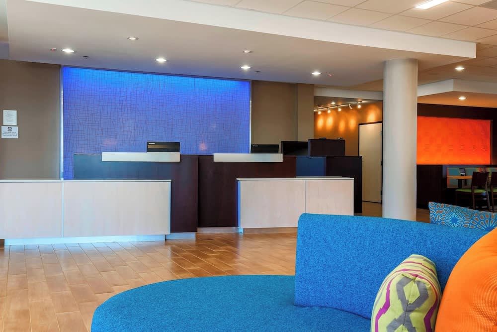 Fairfield Inn & Suites by Marriott Pleasanton 2