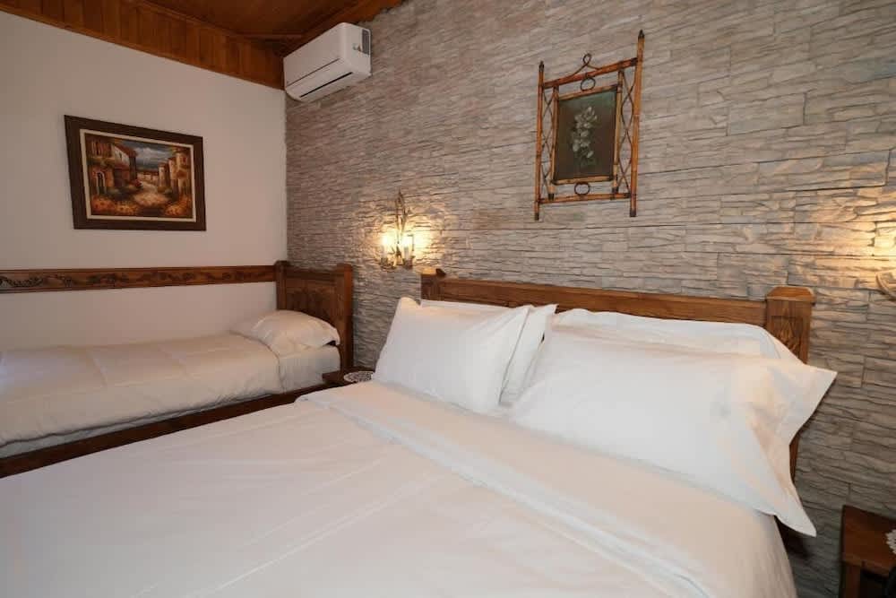 City Street Hotel 2