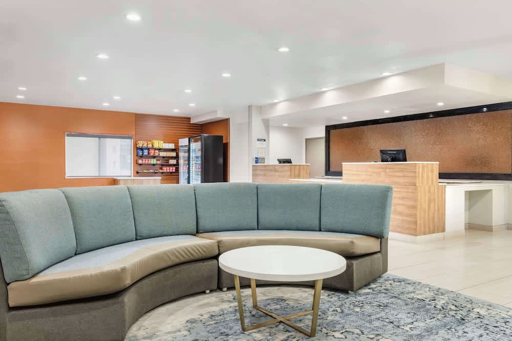 Best Western Carlsbad by the Sea 1