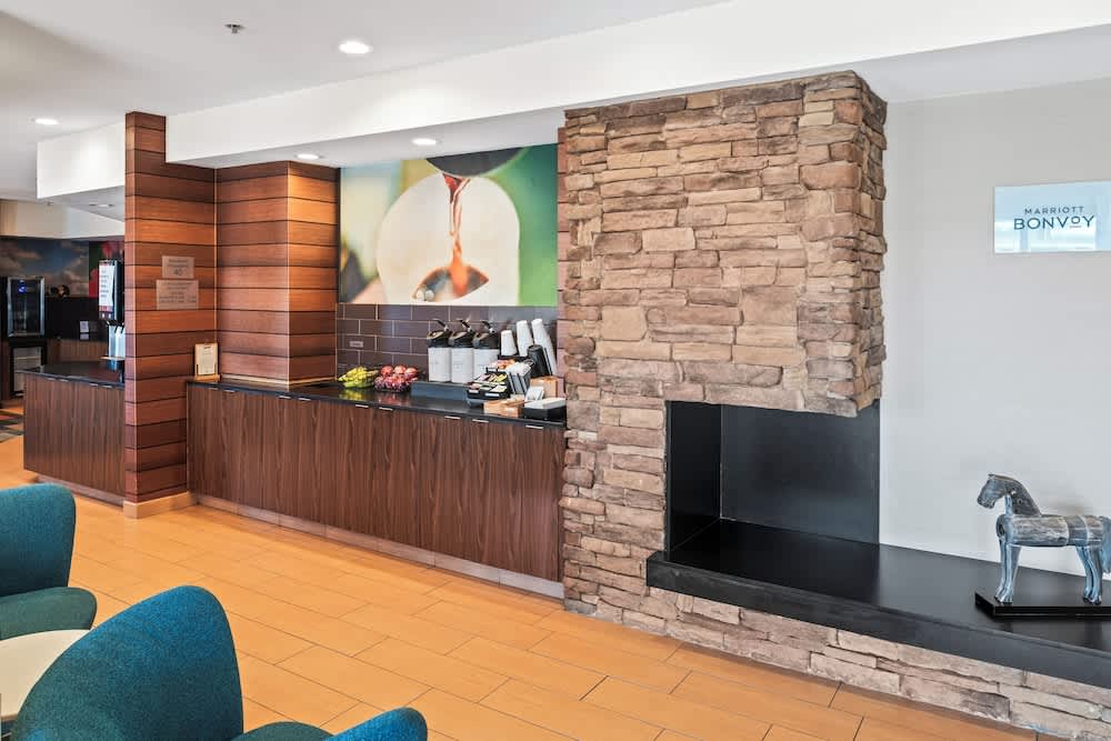 Fairfield Inn & Suites by Marriott Columbus 2