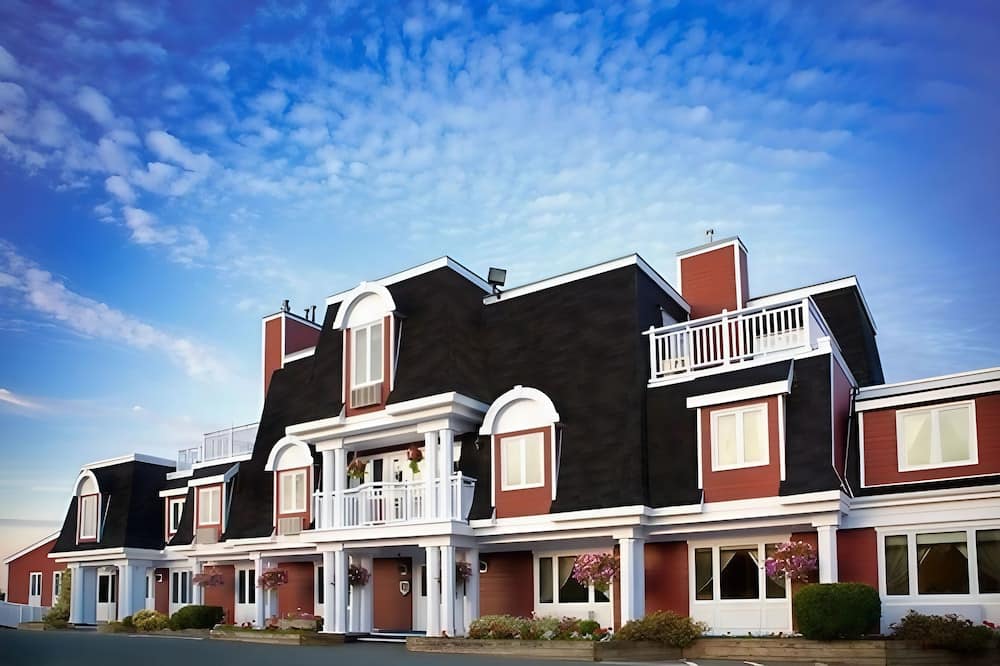 Inn on the Lake 1