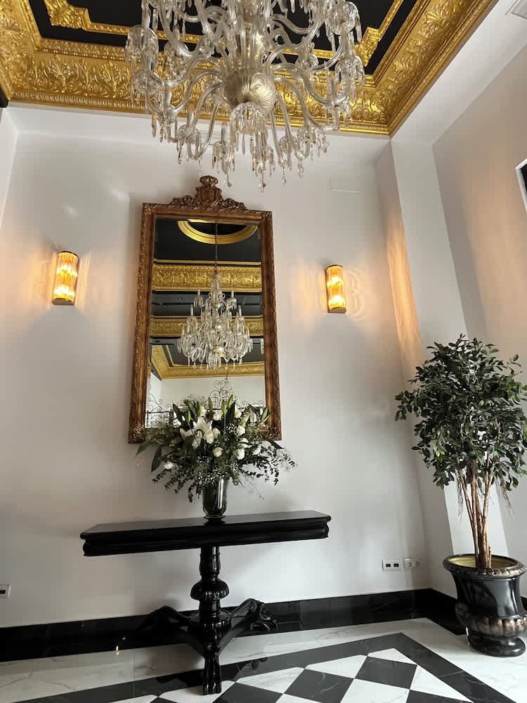 Adriano Boutique Sevilla 3