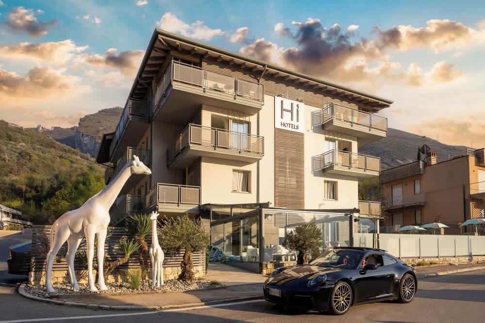 Hi Hotels Torbole - Pool & Spa 1