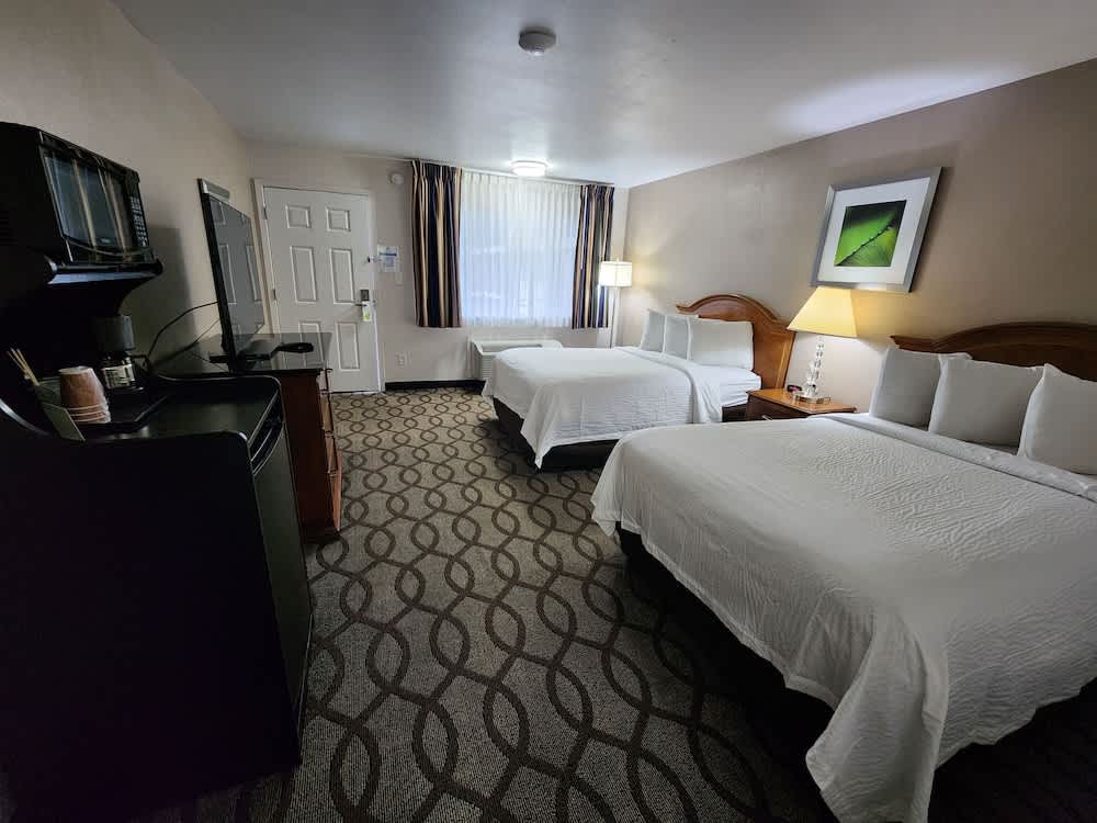 Ramada Bayside Inn & Suites Eureka 2