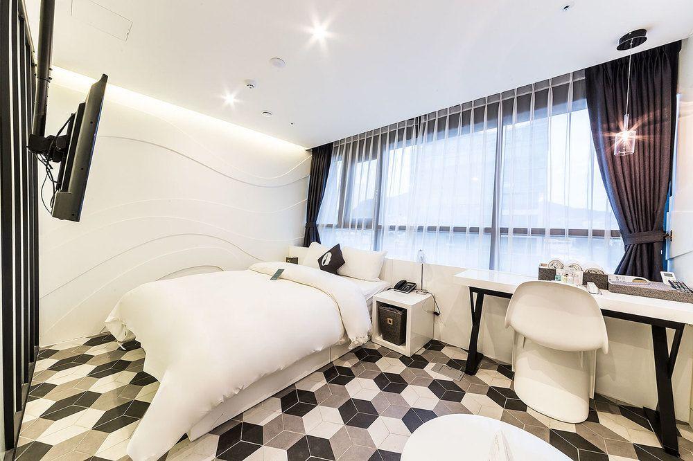 Hotel the Designers Seoul Station 4