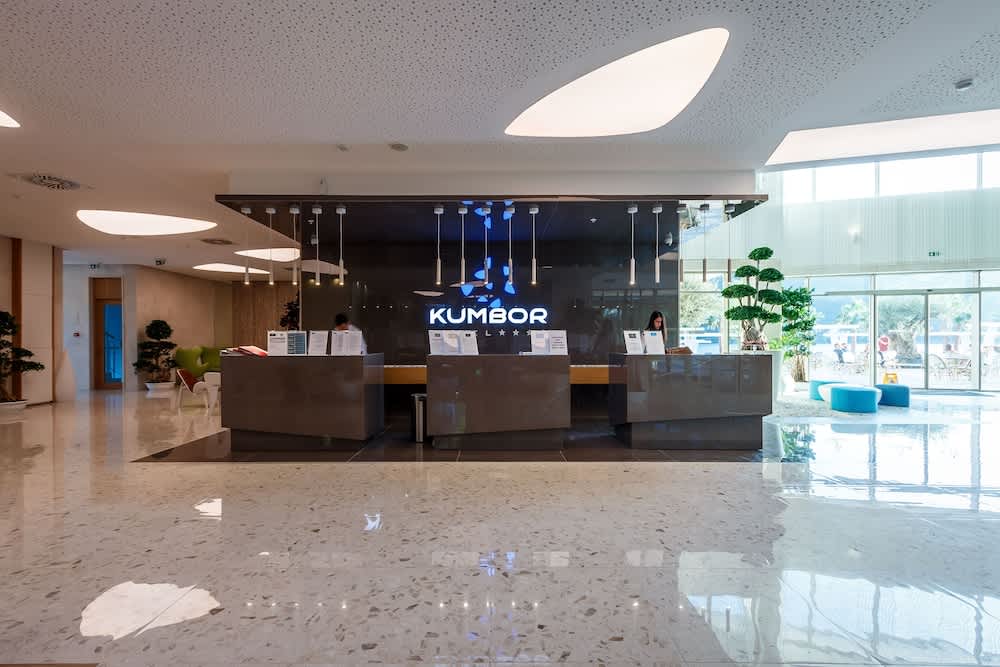 Carine Hotel Kumbor 3