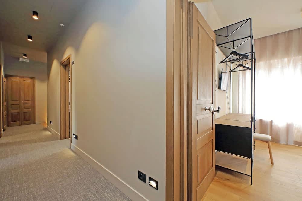 The Place Gallia - New Guesthouse San Giovanni- self check-in - modern bathrooms-near metro A 2