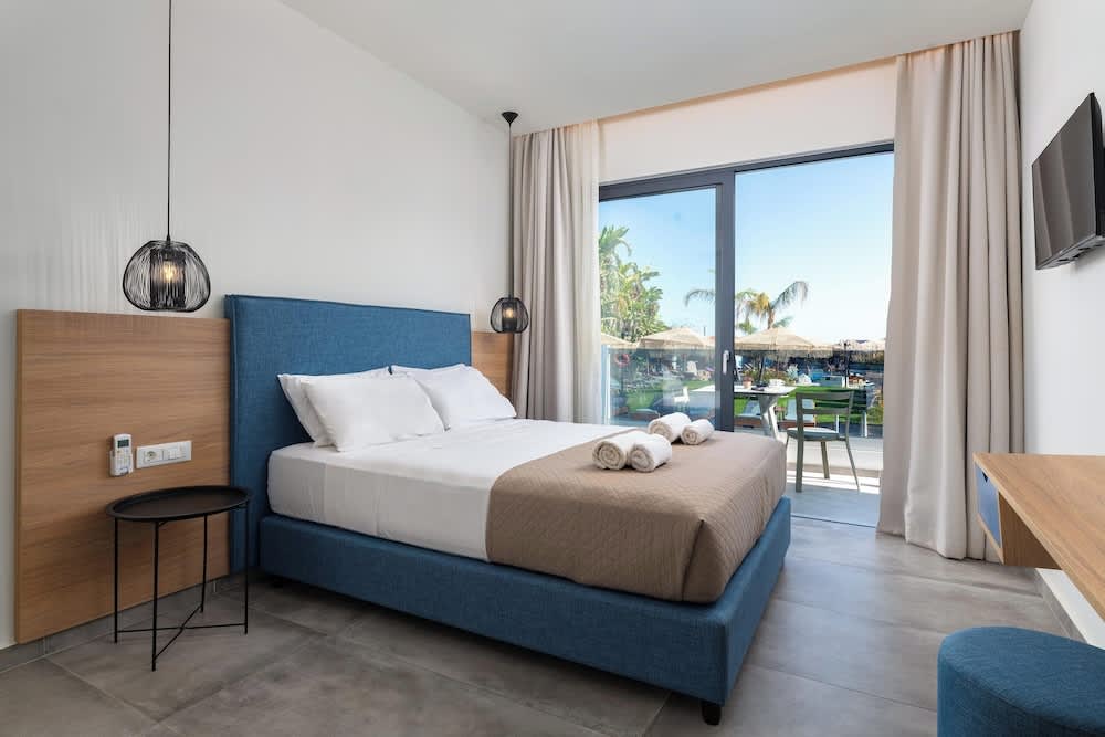 Aquarius Beach Hotel 1