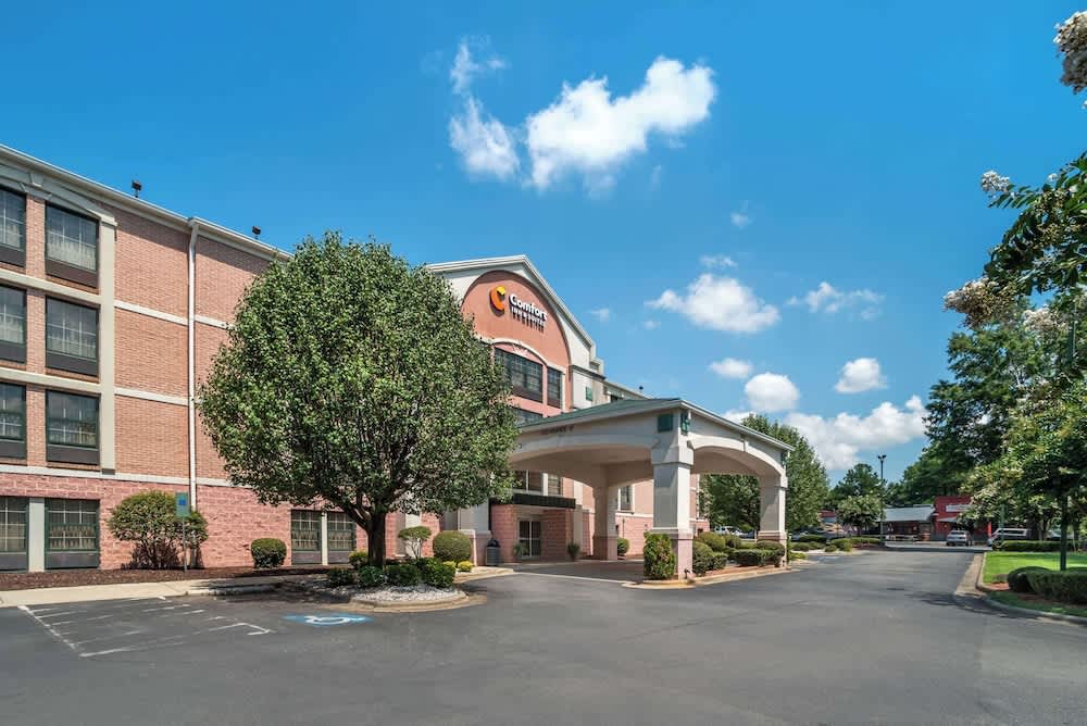 Comfort Inn & Suites Lake Norman 1