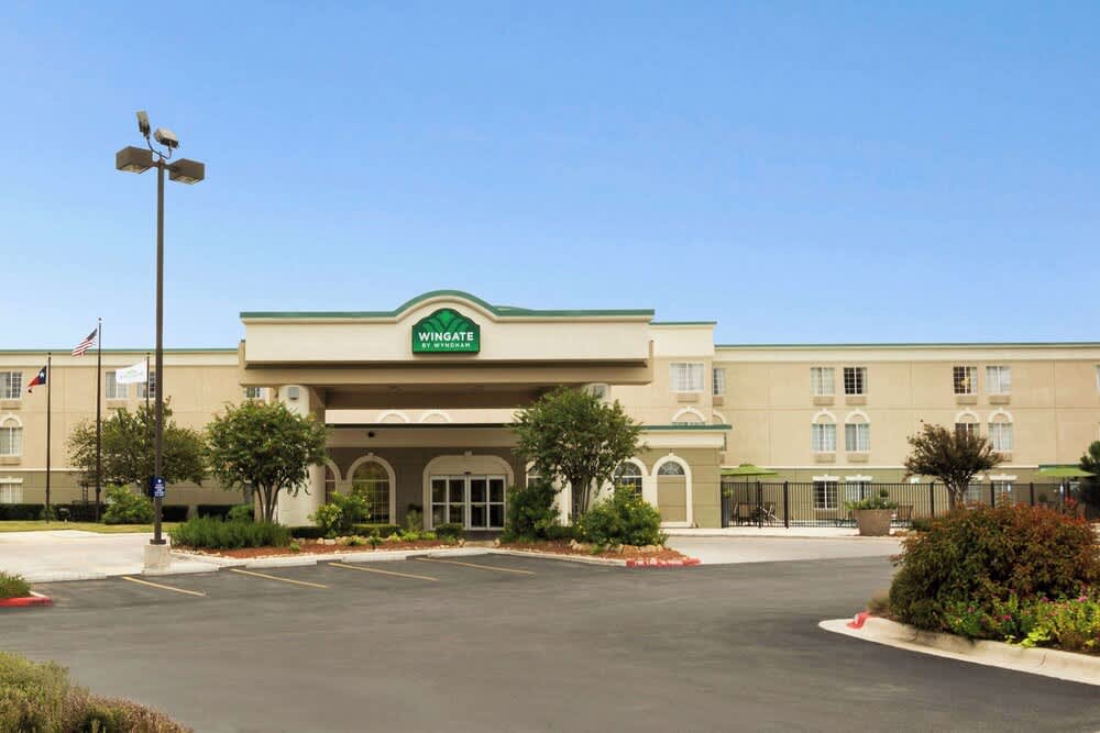 Wingate by Wyndham San Marcos 1