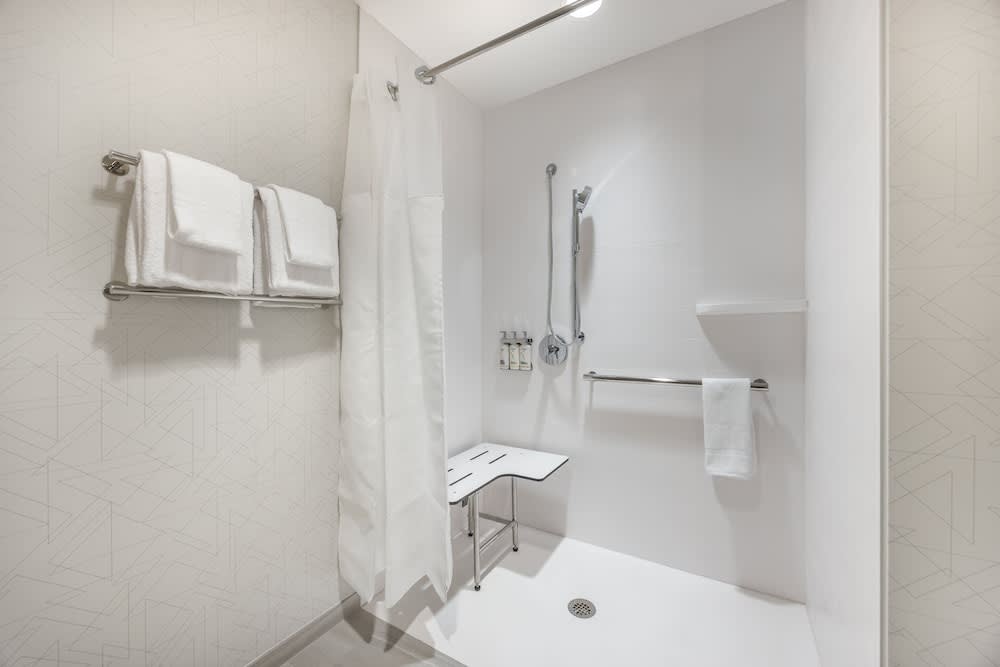 Holiday Inn Express & Suites Nashville West End - Univ Area by IHG 3