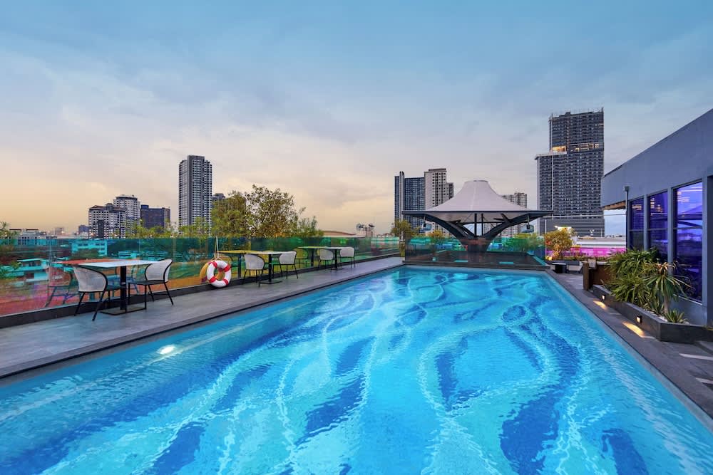 Ramada Plaza by Wyndham Bangkok Sukhumvit 48 1