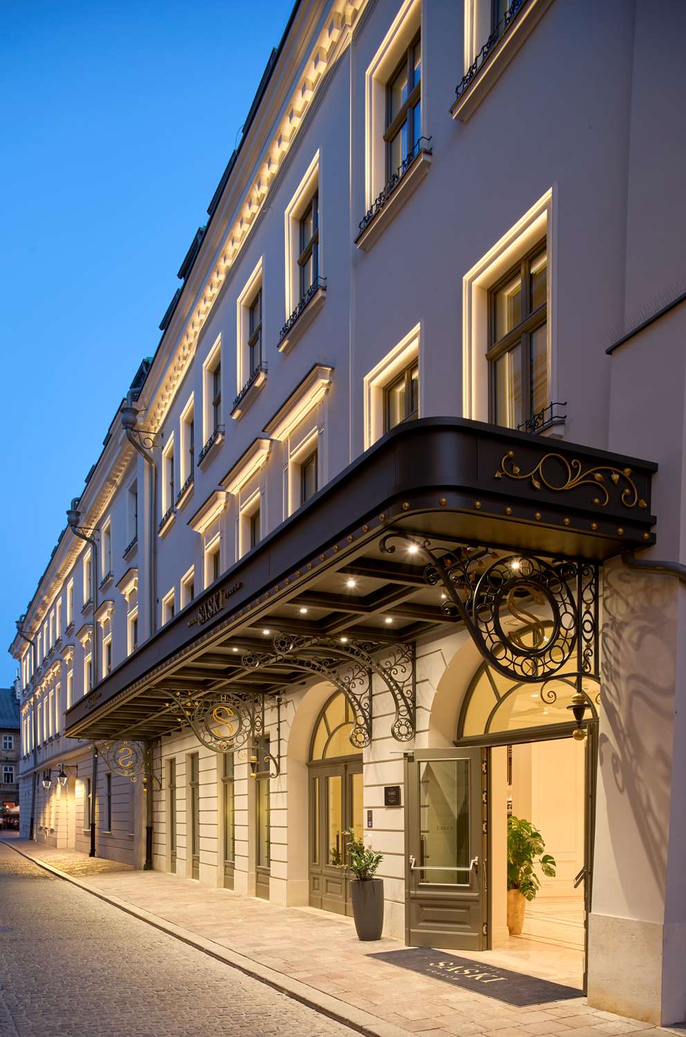Hotel Saski Krakow Curio Collection by Hilton 1