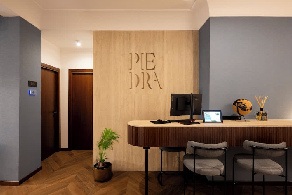 Boutique Hotel Piedra Rome City Centre 1