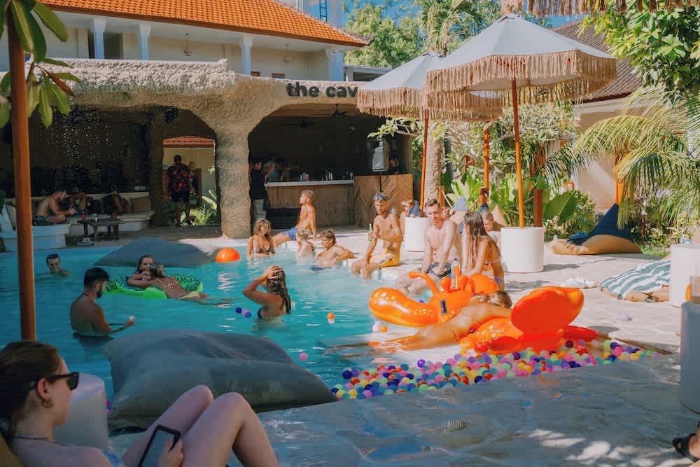 Mad Monkey Uluwatu 1