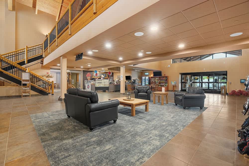 Three Bears Waterpark Resort & Convention Center, Ascend Collection Near Tomah, WI 5