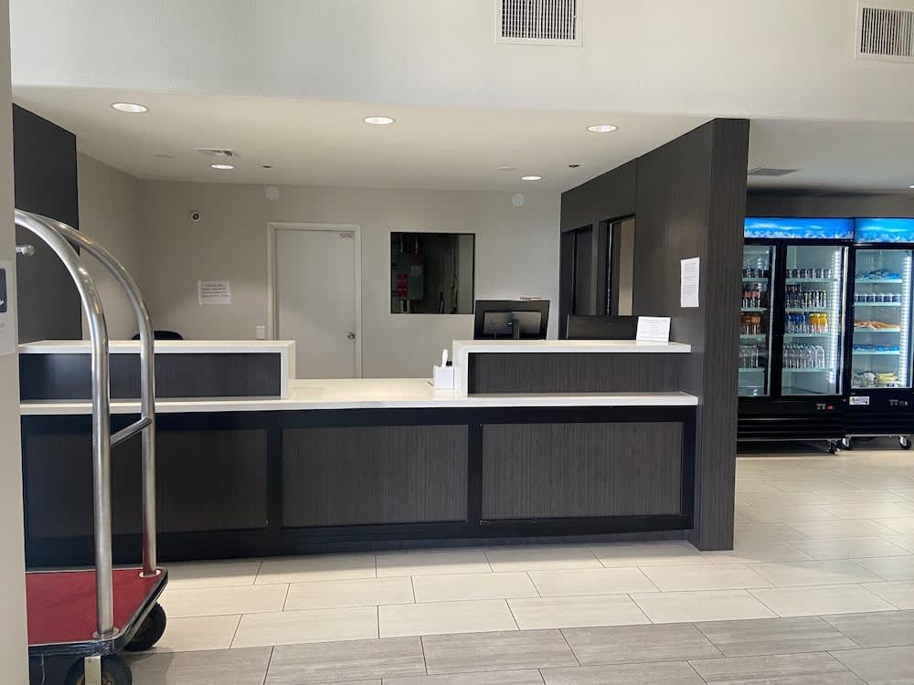 Extended Studio Hotel Ontario 2