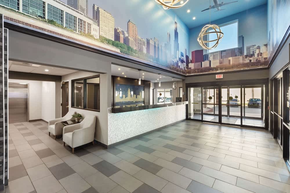Best Western Inn & Suites - Midway Airport 2