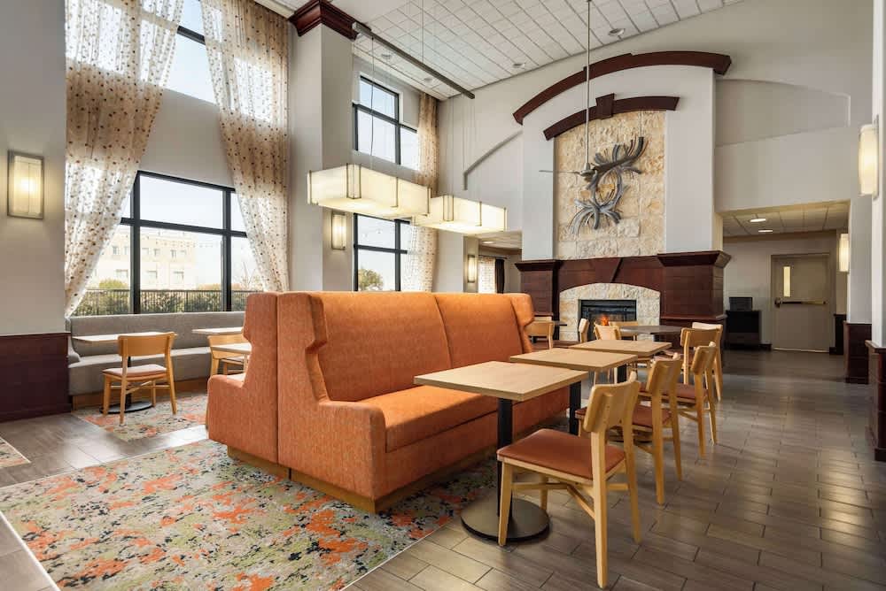 Hampton Inn & Suites San Marcos 3