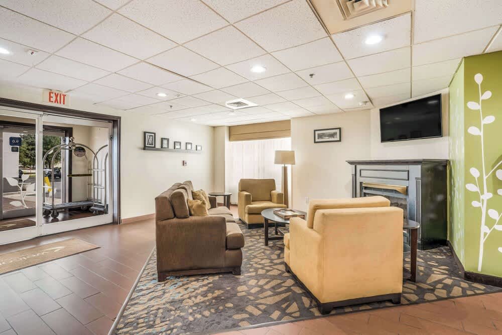 Sleep Inn & Suites Jacksonville near Camp Lejeune 2