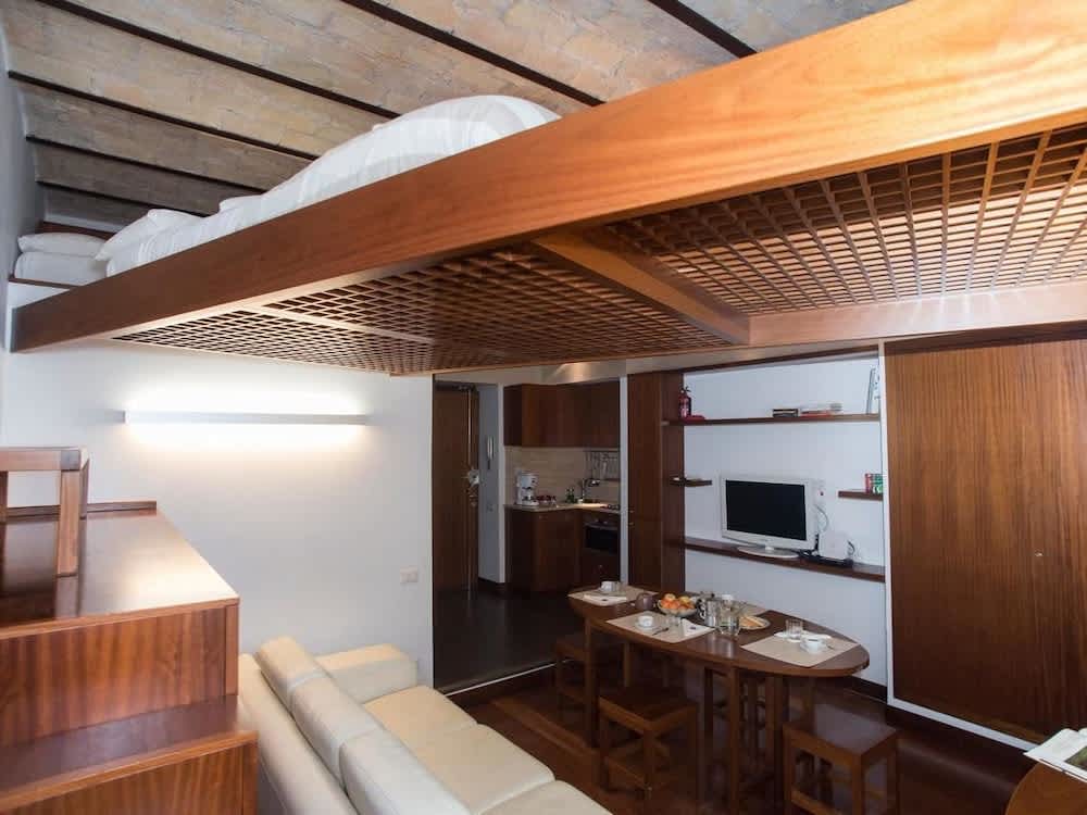 Trevi Fountain - Lovely Loft Apartment 4