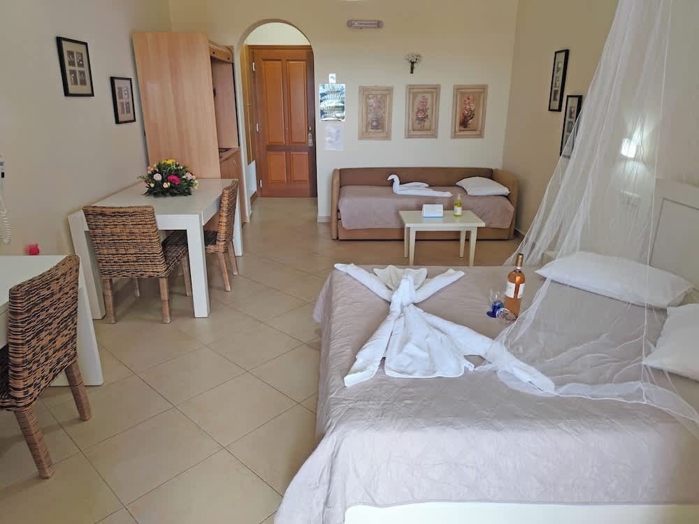 Margaritis Apartments 2 4