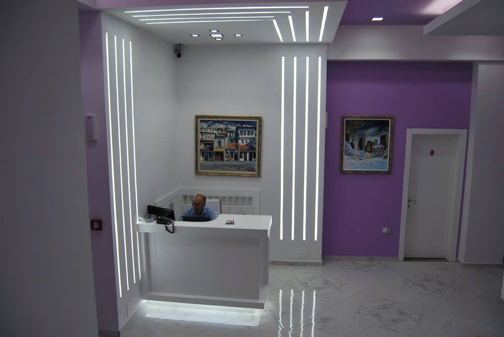 Hotel & Restaurant White City 2