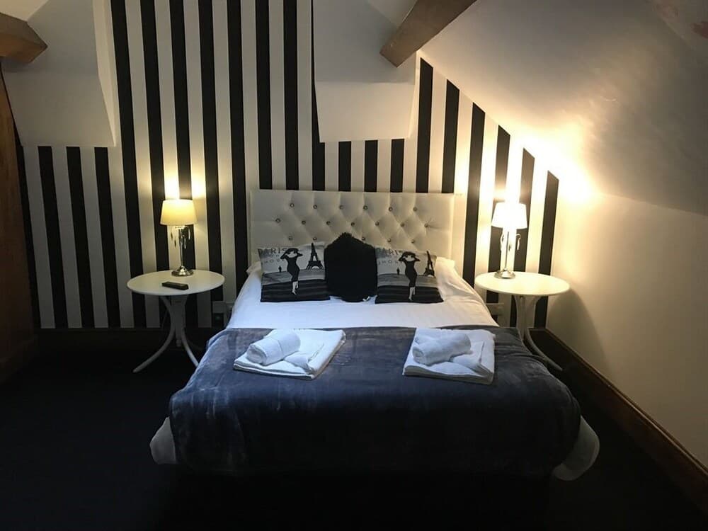 The Swan Hotel Smoke & Taphouse 2