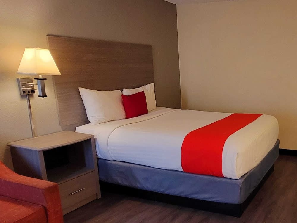 Rockview Hotel Castle Rock Downtown 2