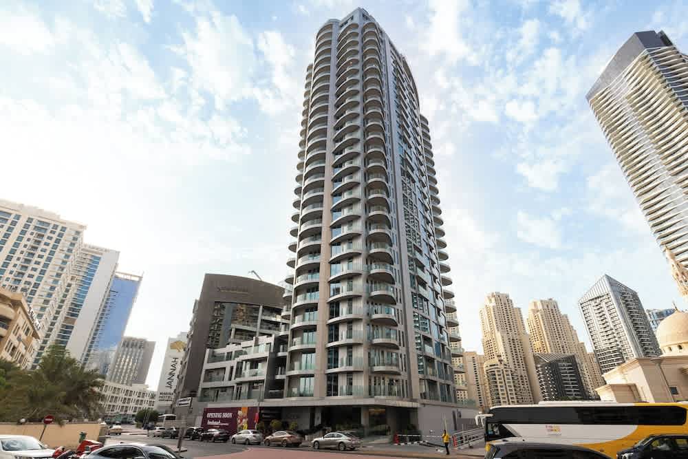 SIMPLY COMFORT Bright Apartments Steps from Marina Walk 1