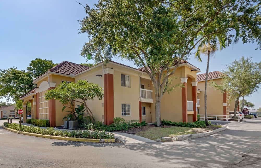Extended Stay America Suites - Miami - Airport - Doral 1