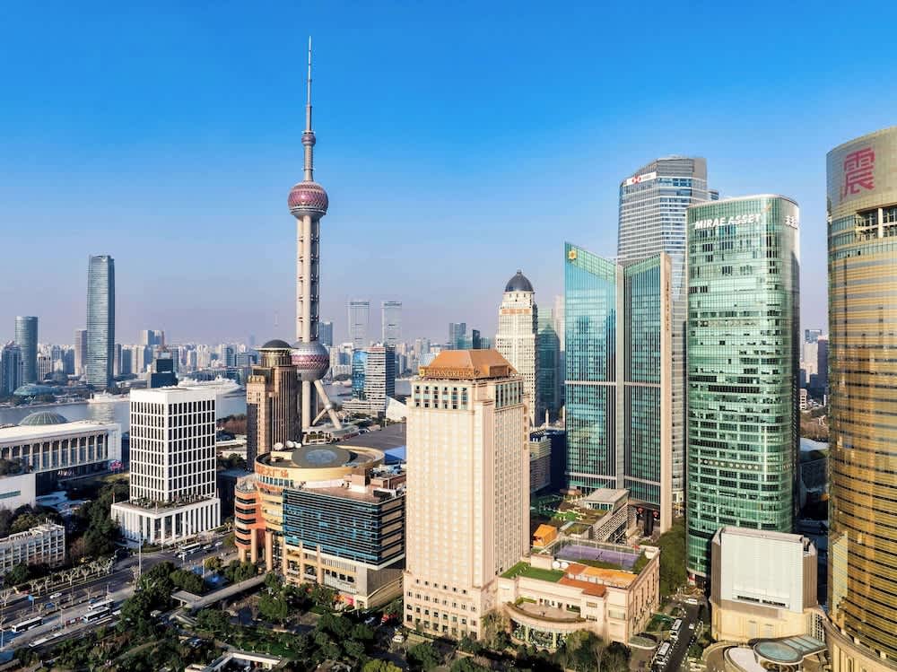 Pudong Shangri-La Shanghai - With a sweeping view of the Pearl Tower and the historic Bund skyline 1