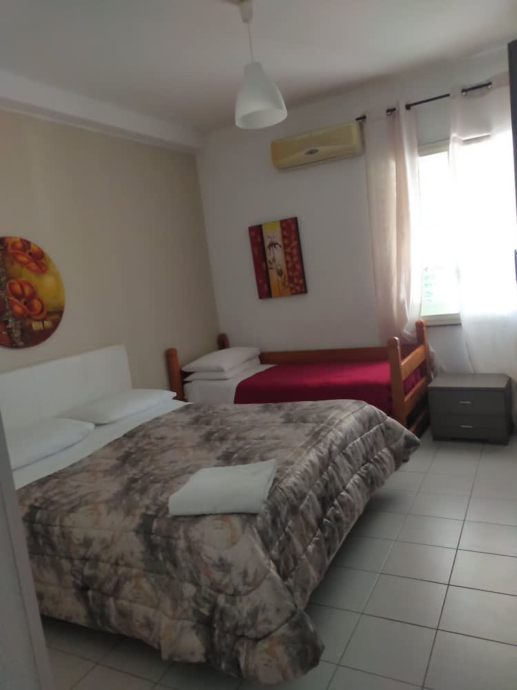 Hotel Company 1