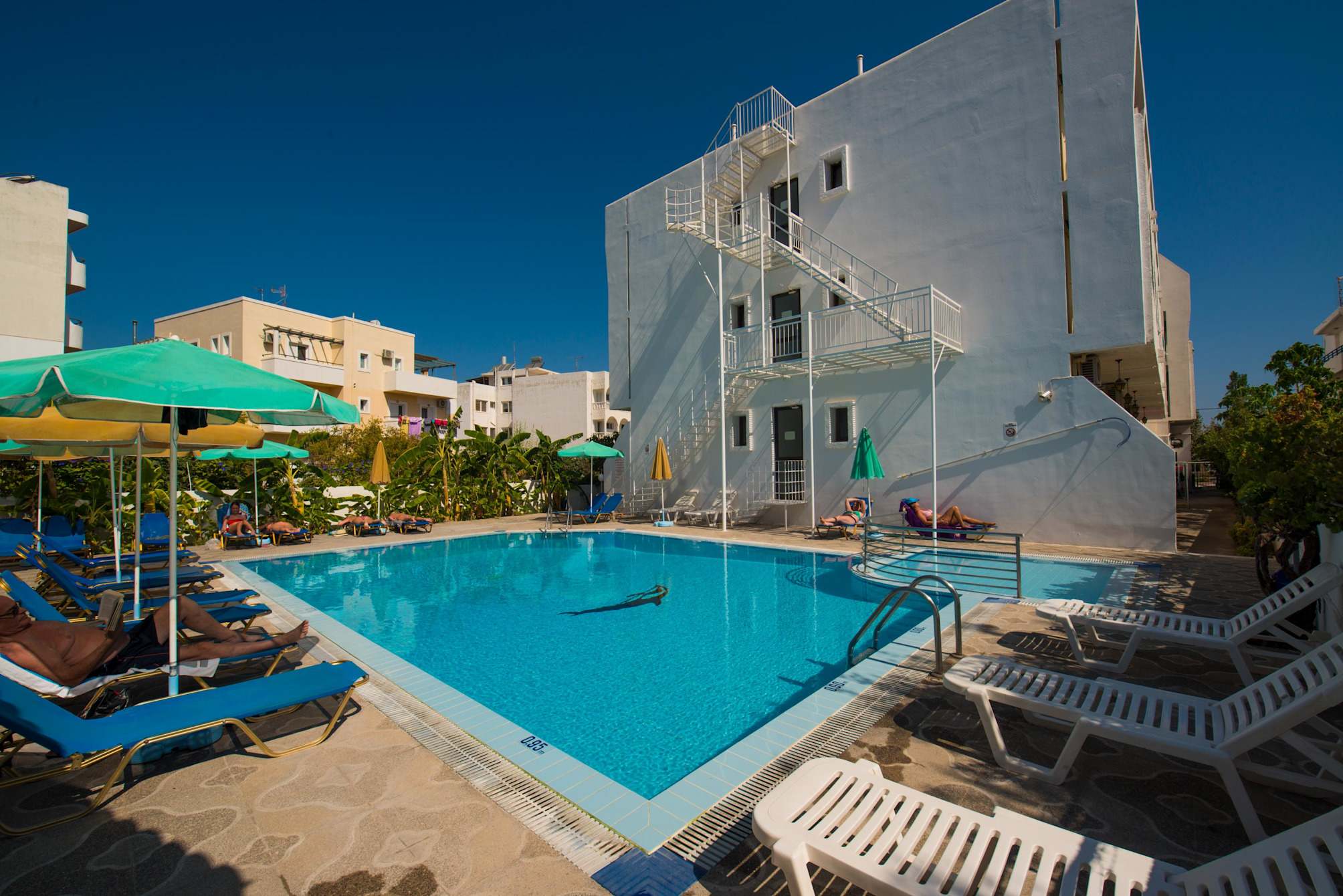 International Hotel 4