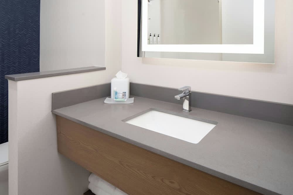 Fairfield by Marriott Inn & Suites Nashville Bellevue 5