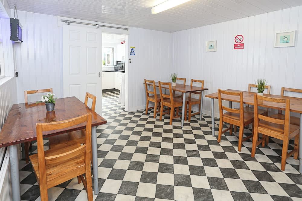 OYO Queens Quarter 2